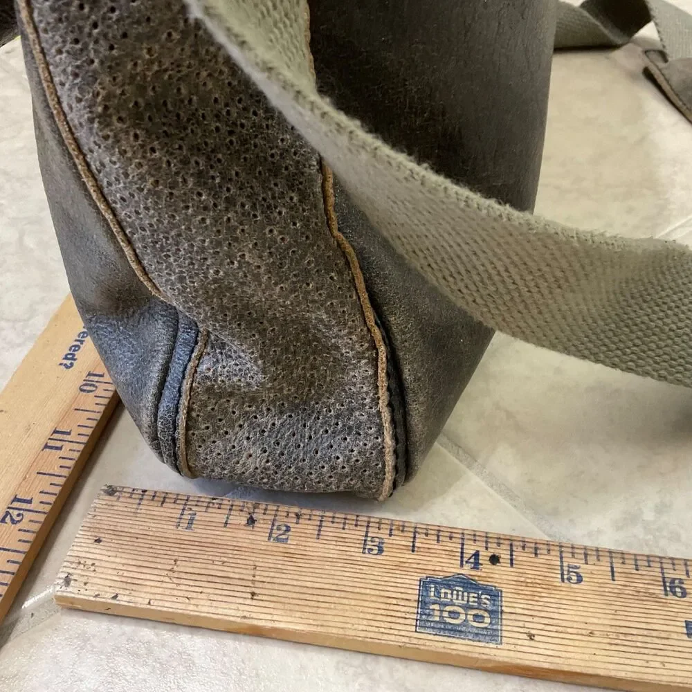 Vintage Black Rivet Wilson’s Leather Distressed Messenger Bag Large Laptop